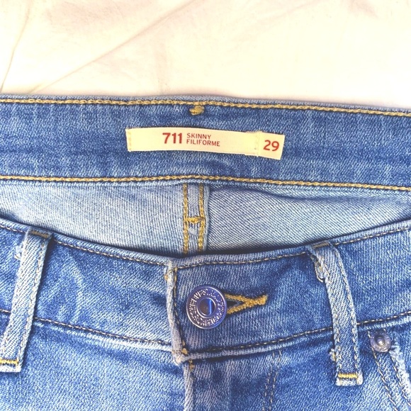 Levi’s | Women’s 711 Skinny Jeans - Picture 4 of 5